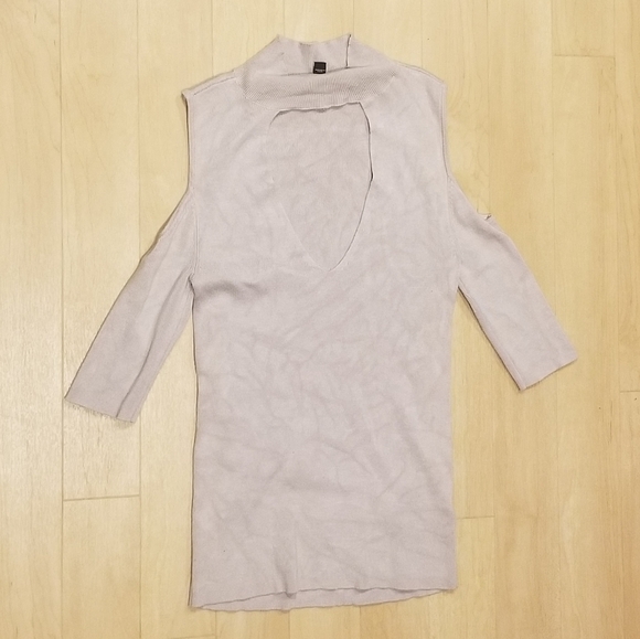 Express Tops - EXPRESS blush color cold-shoulder top